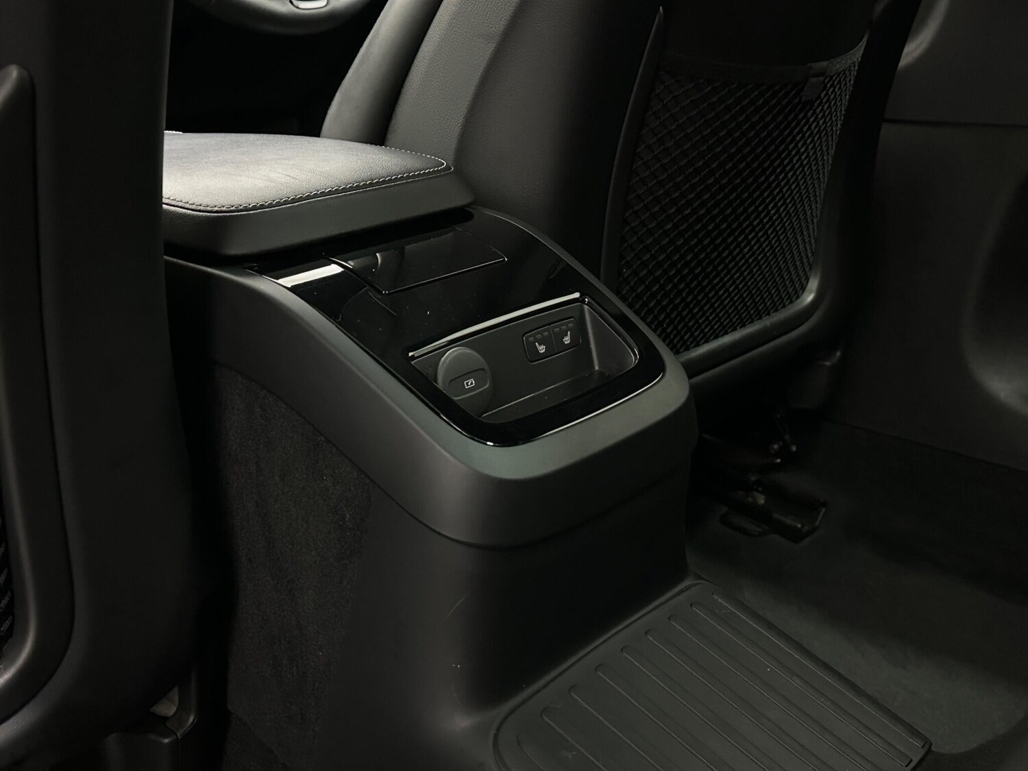 Used Volvo V60 for sale - 78214670: Photo 40