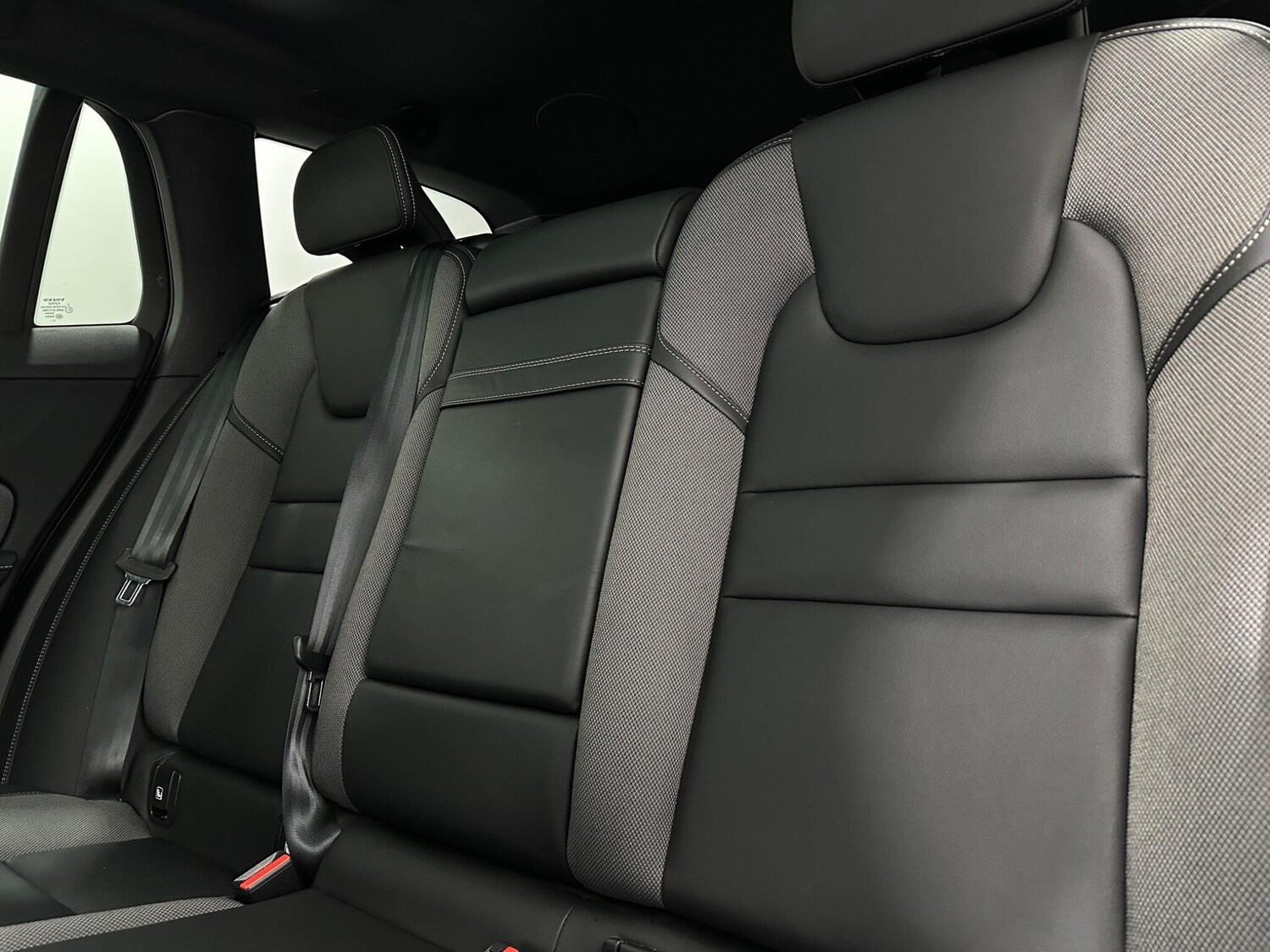 Used Volvo V60 for sale - 78214670: Photo 41