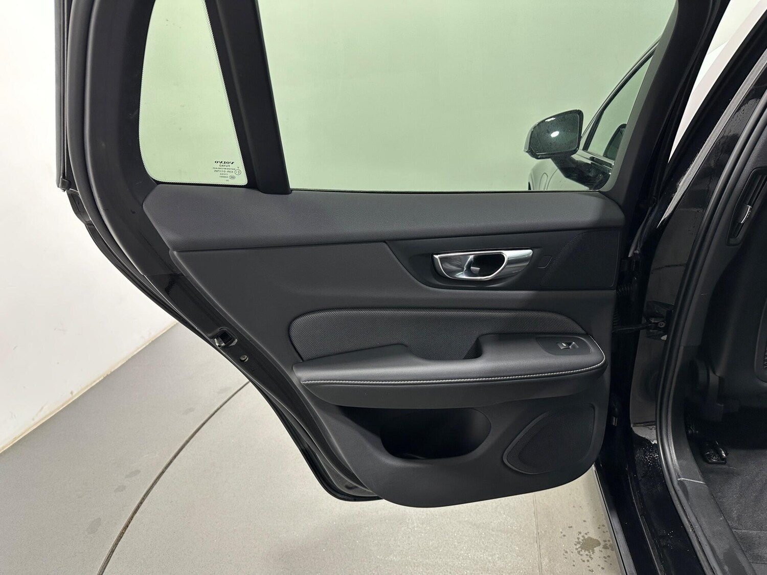 Used Volvo V60 for sale - 78214670: Photo 42