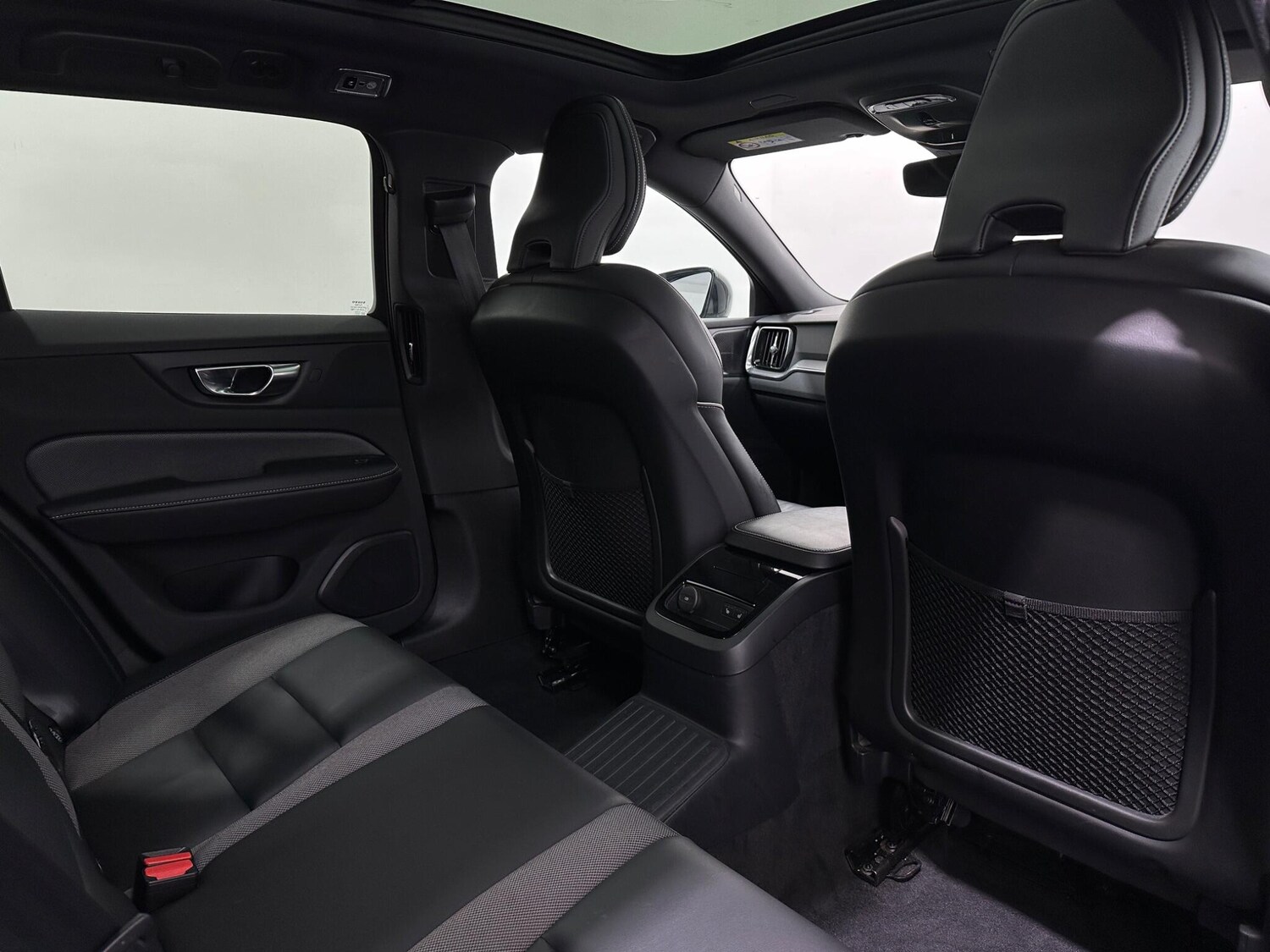 Used Volvo V60 for sale - 78214670: Photo 43