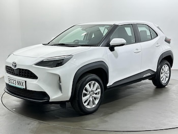 Used Toyota Yaris Cross 2023 for sale - 79388390: Photo