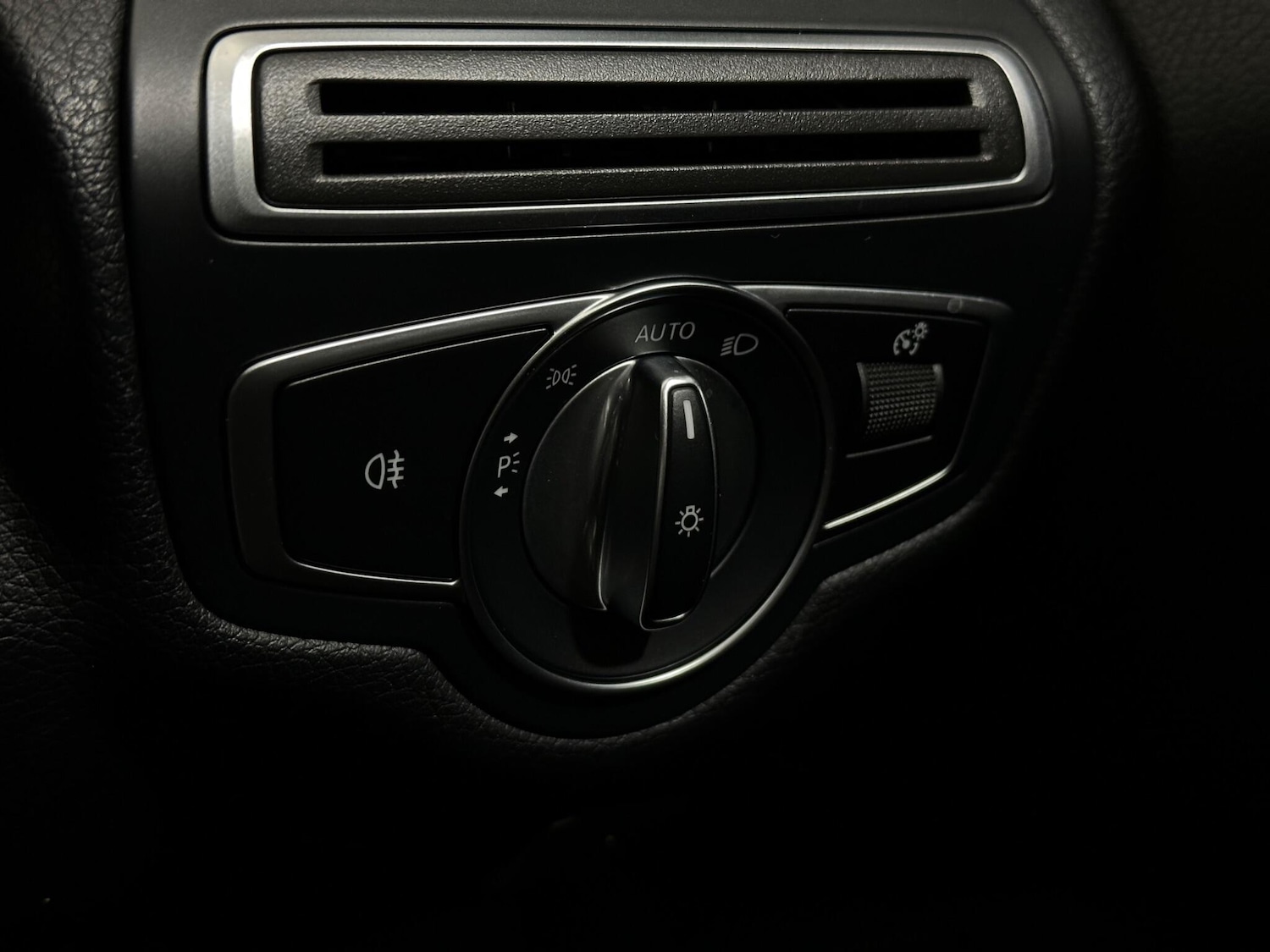 Used Mercedes-Benz C Class 2020 for sale - 78100623: Photo 18