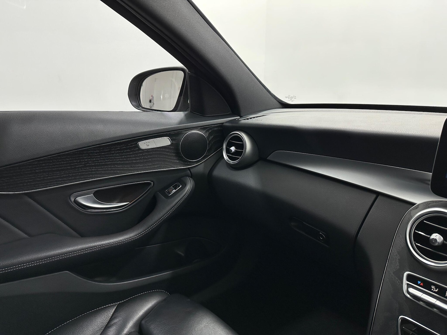 Used Mercedes-Benz C Class 2020 for sale - 78100623: Photo 29