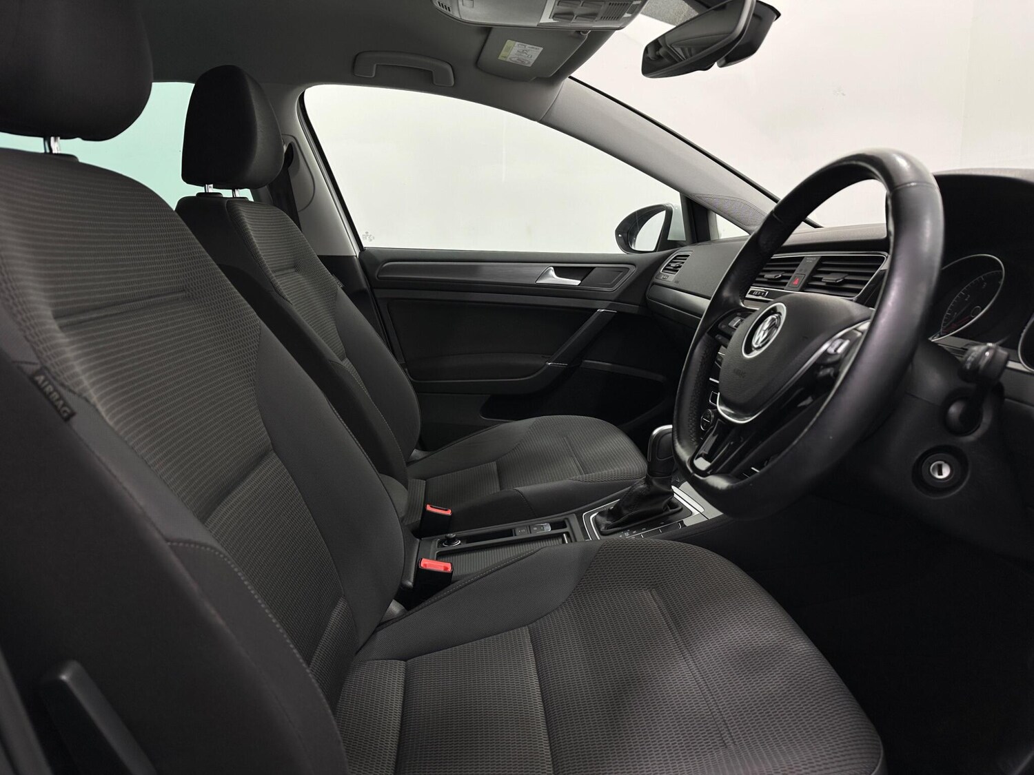 Used Volkswagen Golf 2020 for sale - 77400540: Photo 31