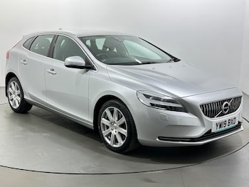 Used Volvo V40 2019 for sale - 78416179: Photo