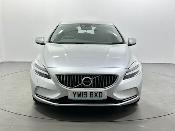 Used Volvo V40 2019 for sale - 78416179: Photo