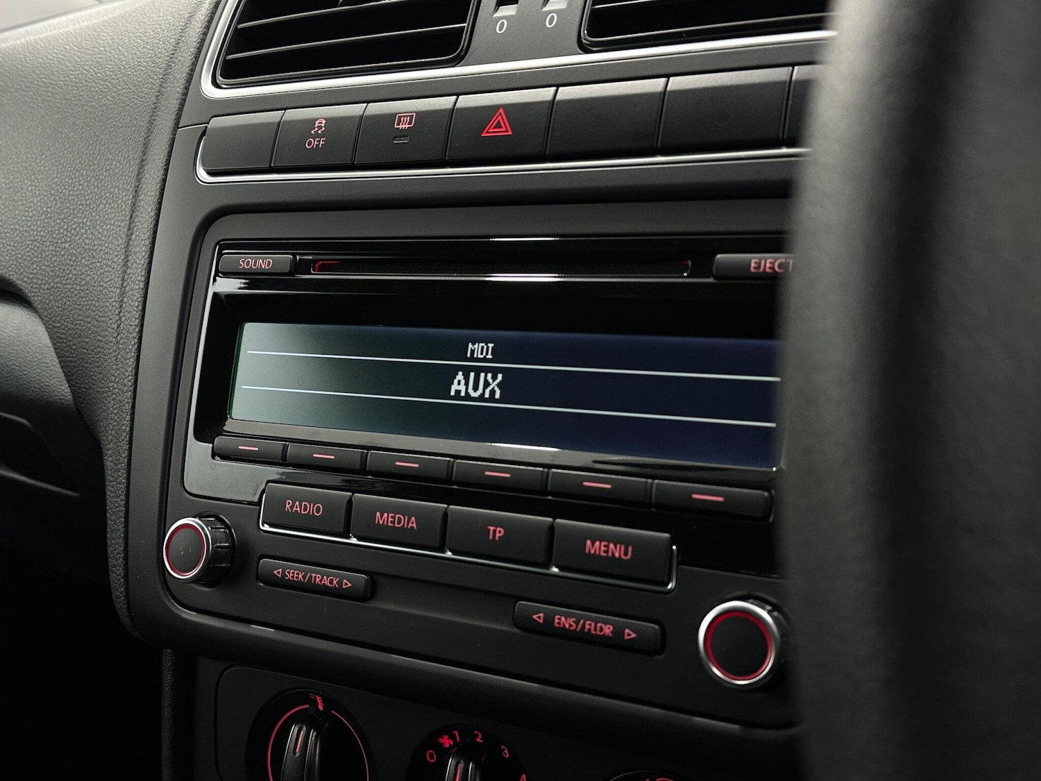 Used Volkswagen Polo for sale - 77084370: Photo 19