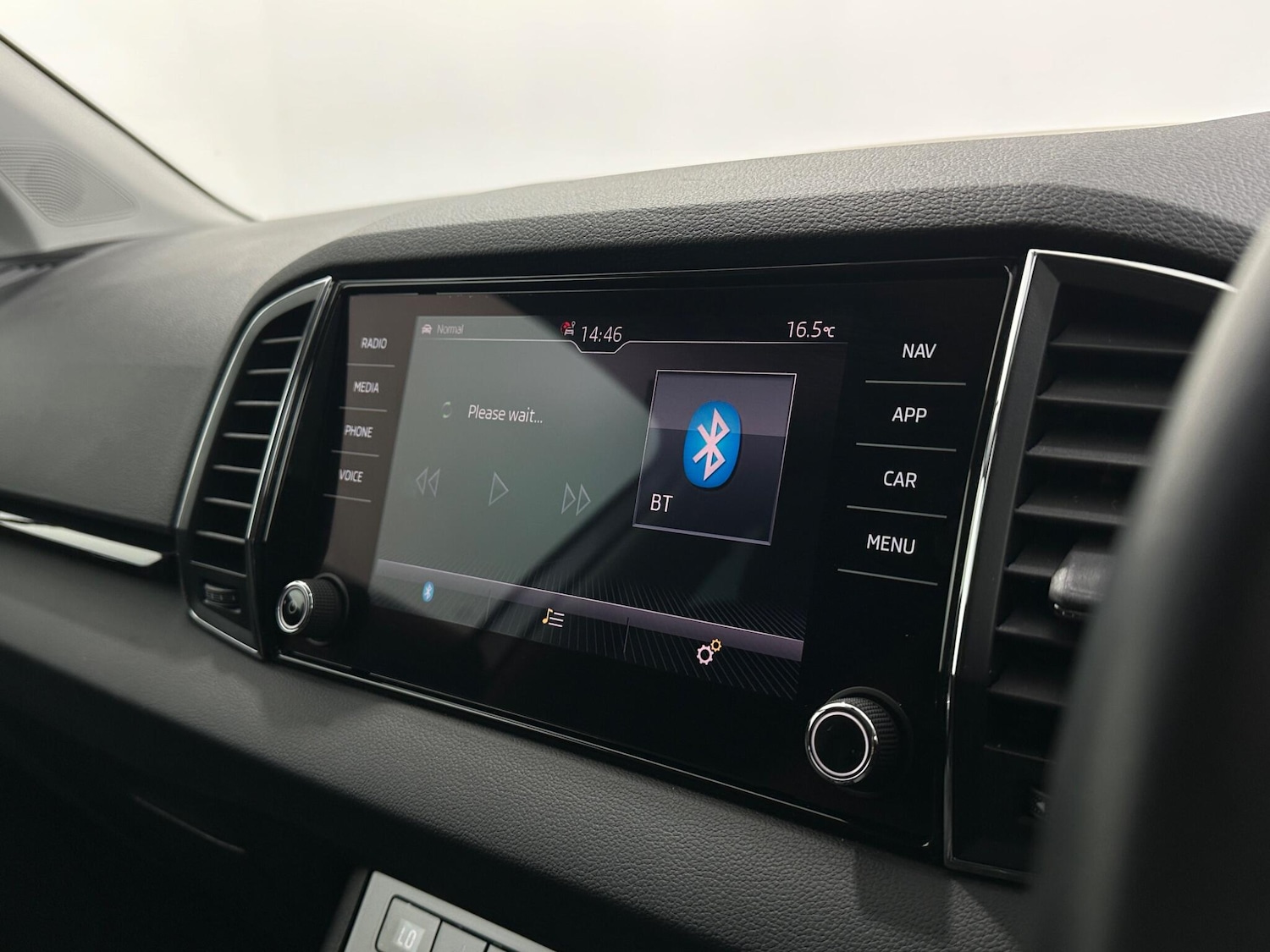 Used Skoda Karoq for sale - 78220149: Photo 25