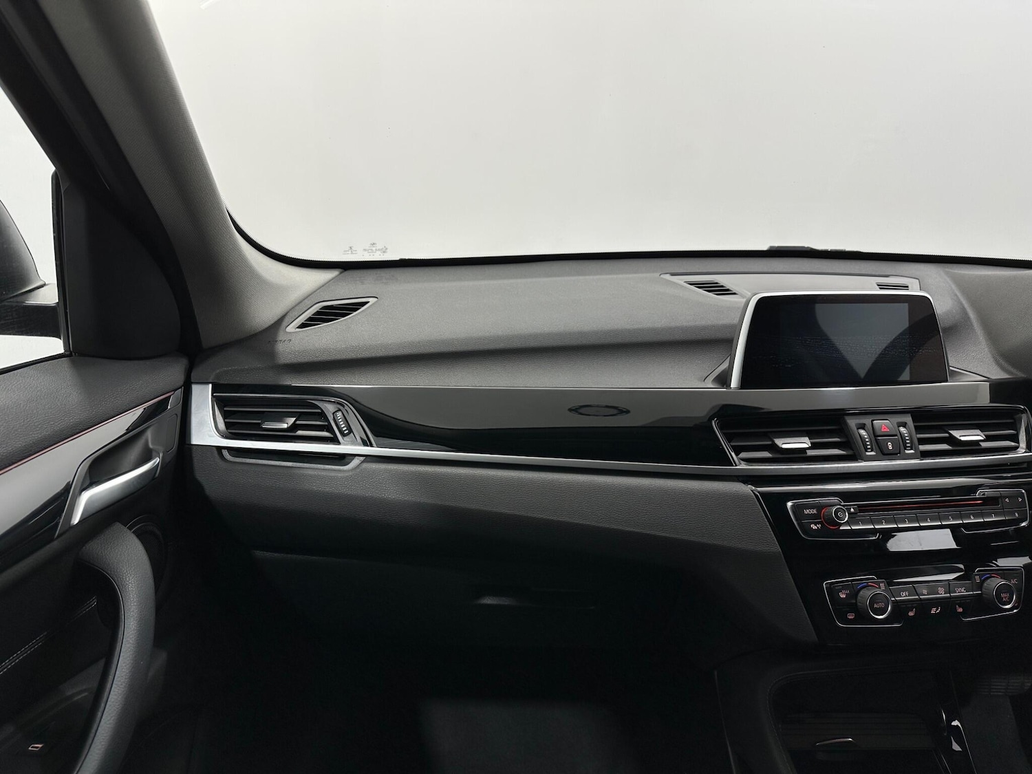 Used BMW X1 2018 for sale - 76878966: Photo 28