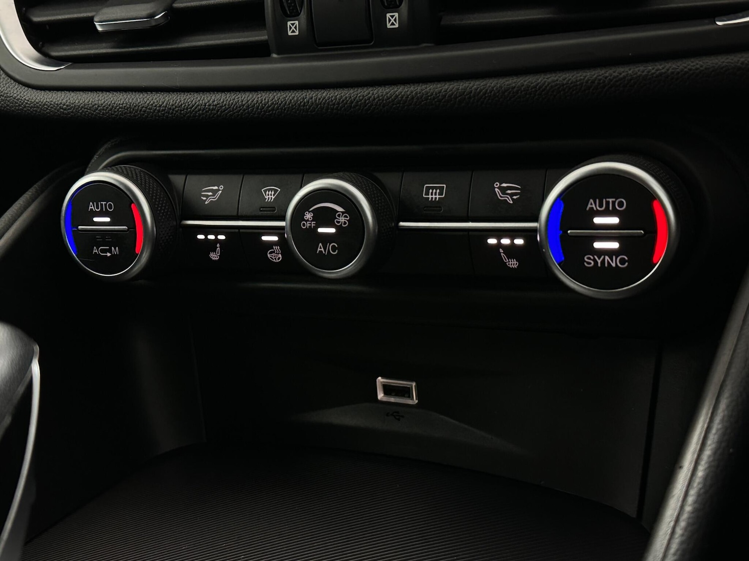 Used Alfa Romeo Giulia 2019 for sale - 77278715: Photo 24