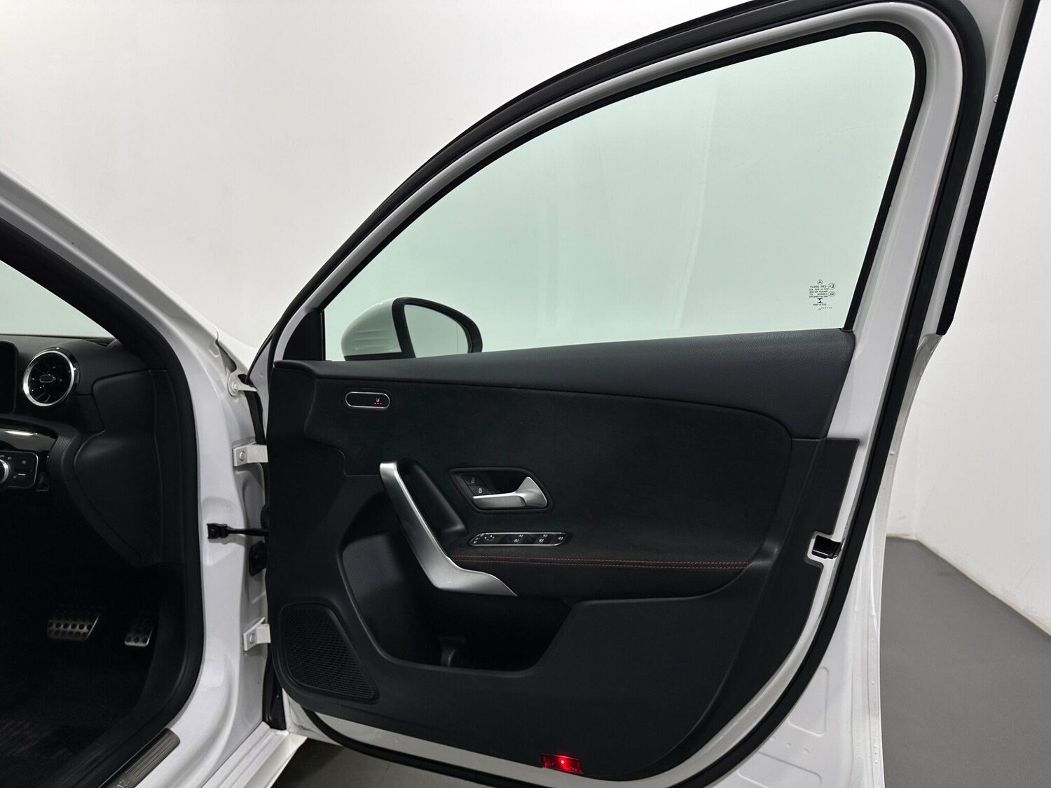 Used Mercedes-Benz A-Class for sale - 77957665: Photo 35