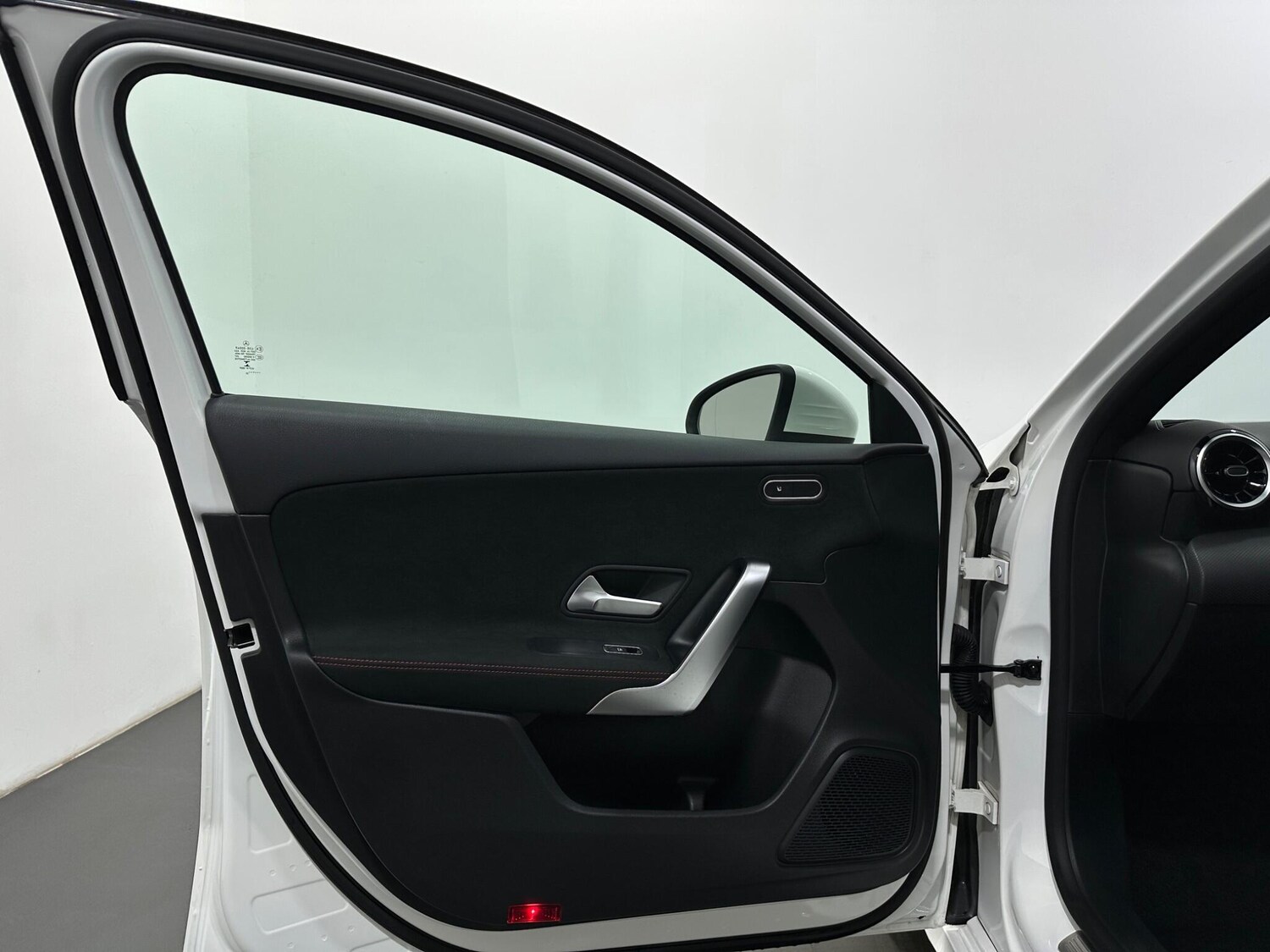 Used Mercedes-Benz A-Class for sale - 77957665: Photo 39