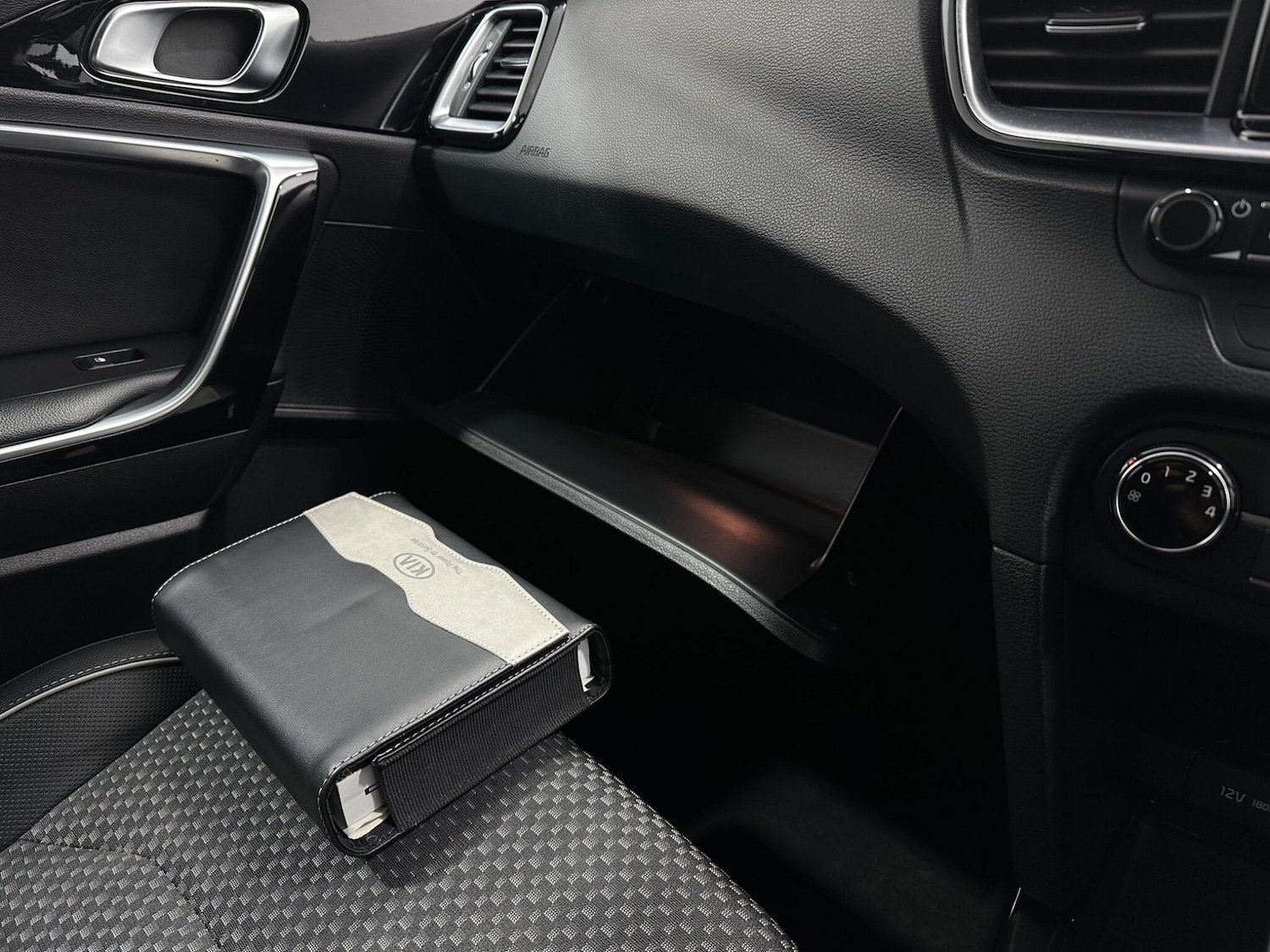 Used Kia Ceed for sale - 78127334: Photo 27