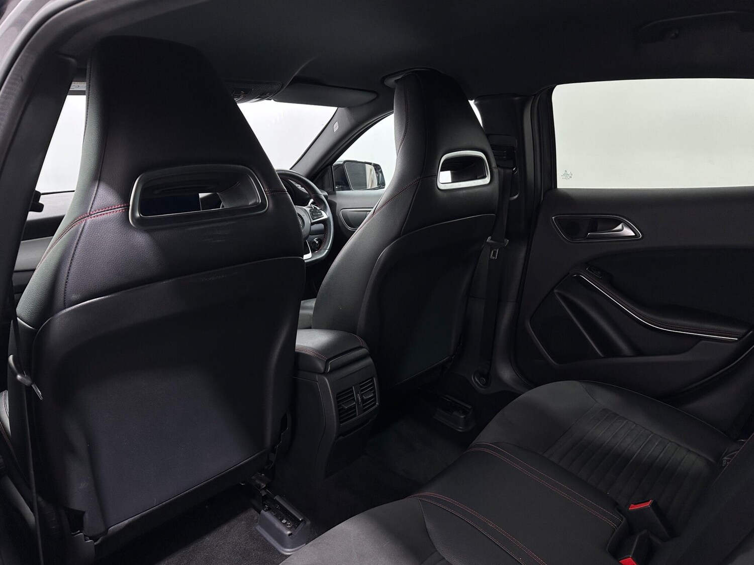 Used Mercedes-Benz GLA 2019 for sale - 77940096: Photo 39