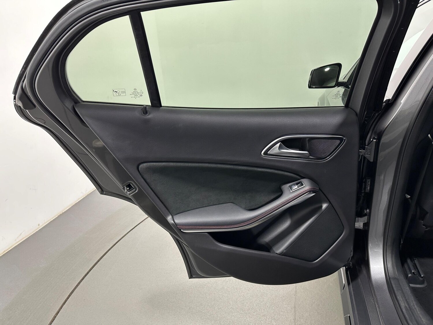 Used Mercedes-Benz GLA 2019 for sale - 77940096: Photo 41