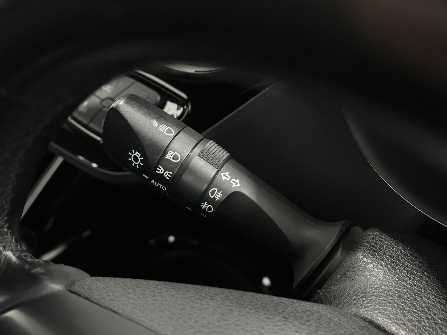 Used Toyota C-HR for sale - 77174912: Photo 13