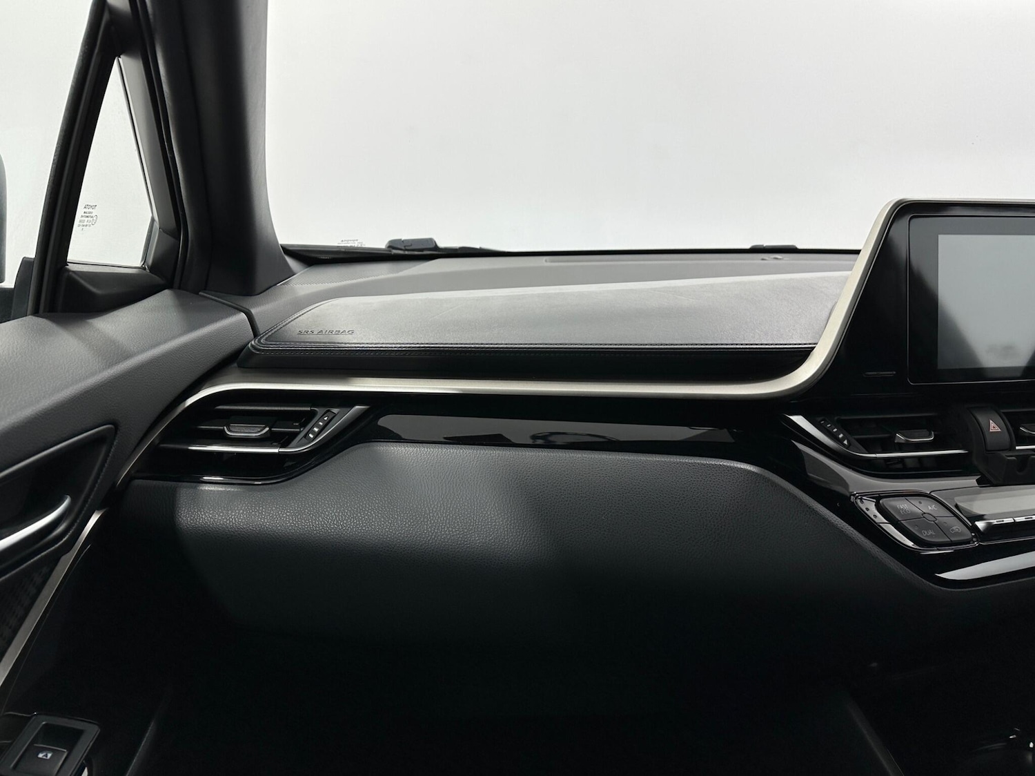 Used Toyota C-HR for sale - 77174912: Photo 26