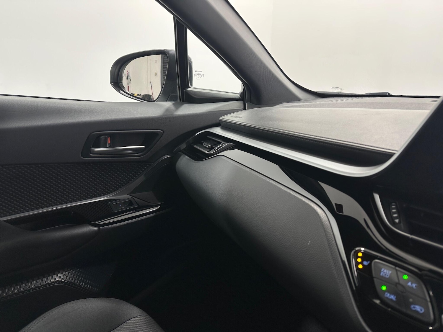 Used Toyota C-HR 2021 for sale - 77156585: Photo 26