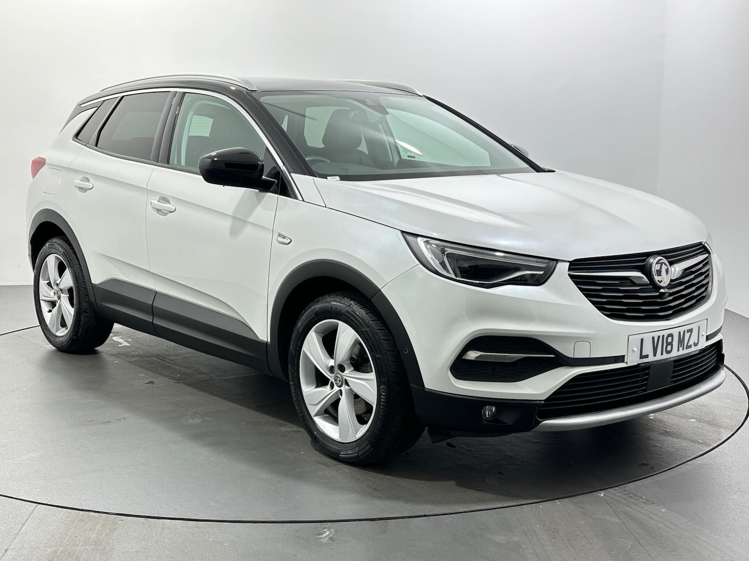 Used Vauxhall Grandland X 2018 for sale - 76878887: Photo 1