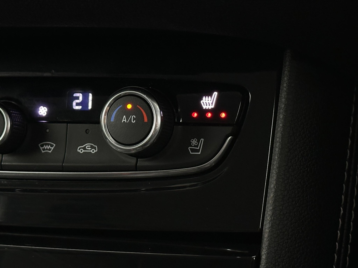 Used Vauxhall Grandland X 2018 for sale - 76878887: Photo 21