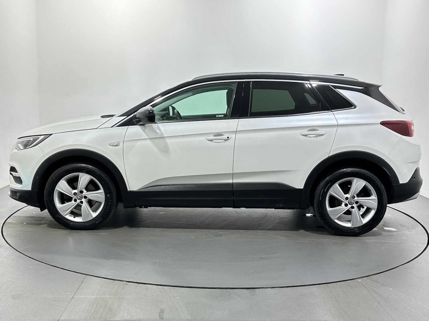 Used Vauxhall Grandland X 2018 for sale - 76878887: Photo 5