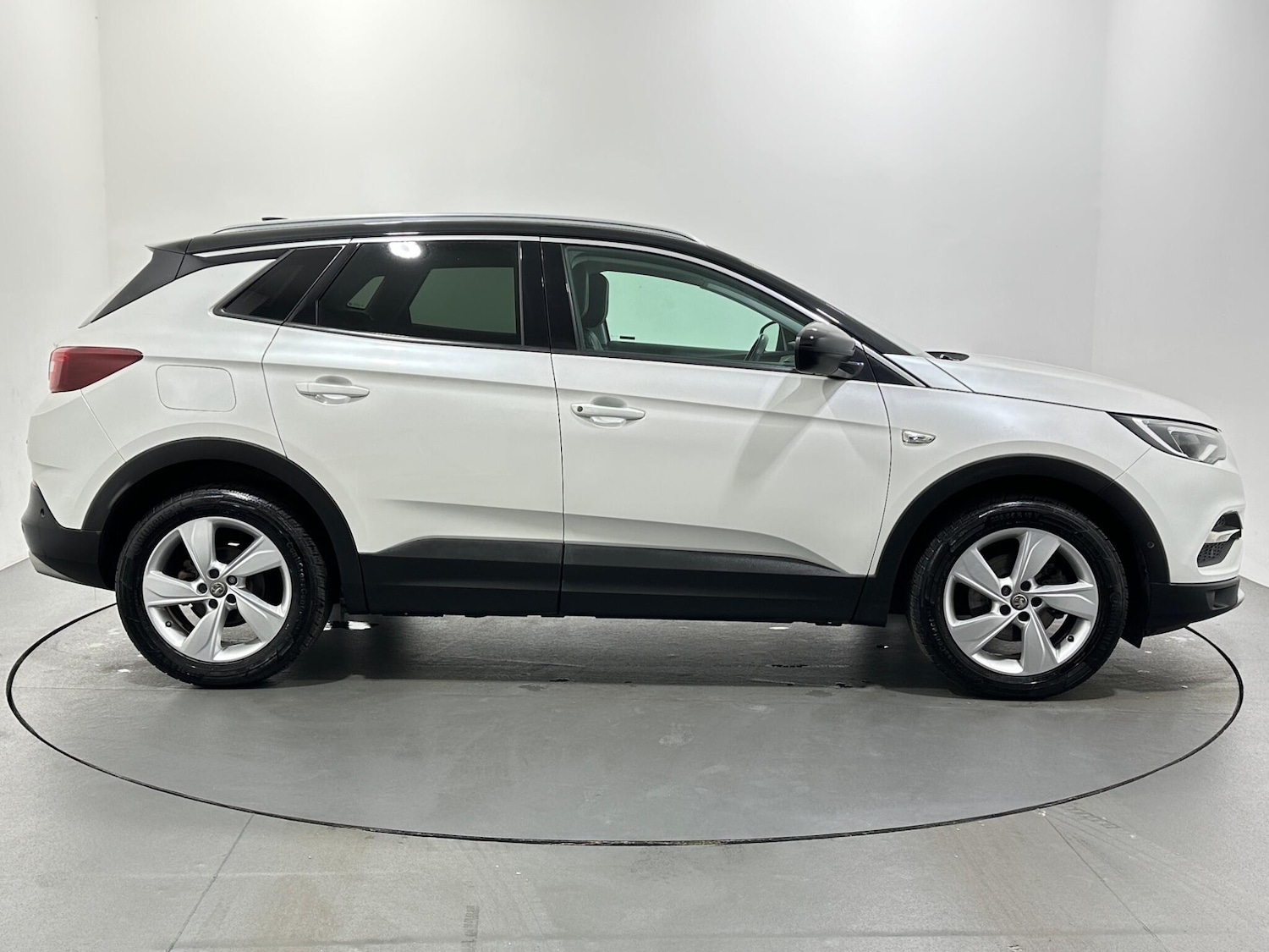 Used Vauxhall Grandland X 2018 for sale - 76878887: Photo 9