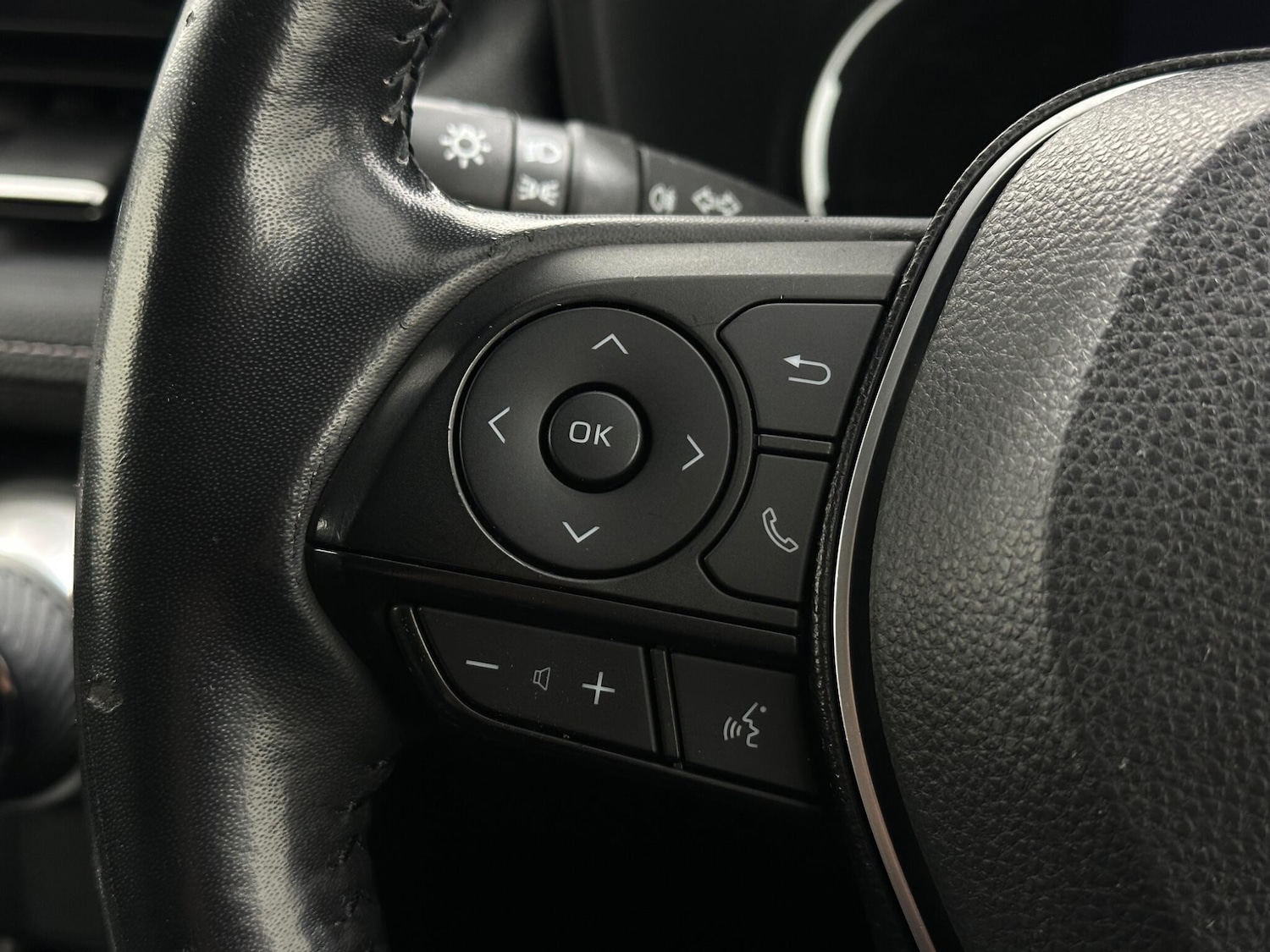 Used Toyota RAV4 2019 for sale - 76878589: Photo 13