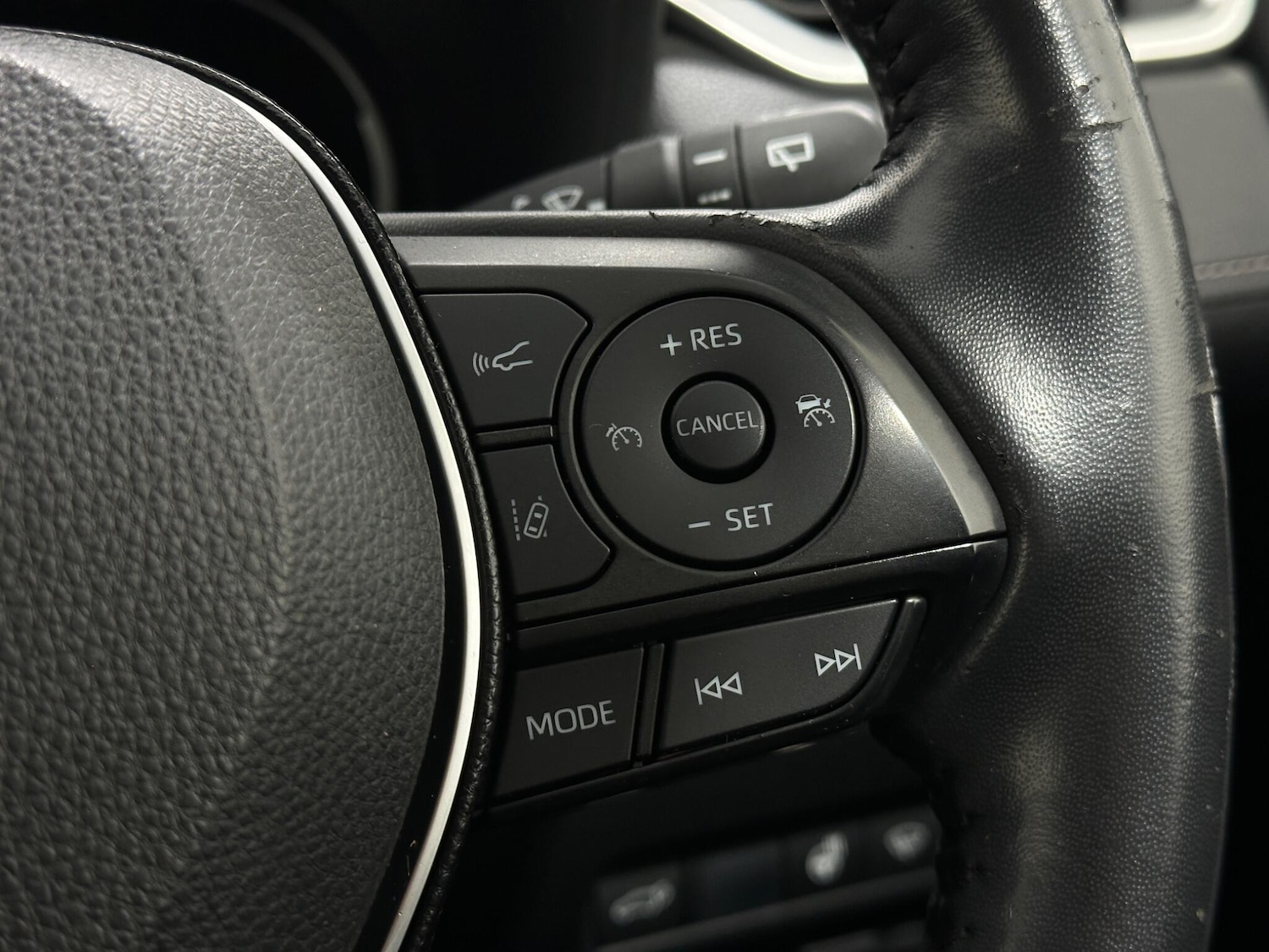 Used Toyota RAV4 2019 for sale - 76878589: Photo 14