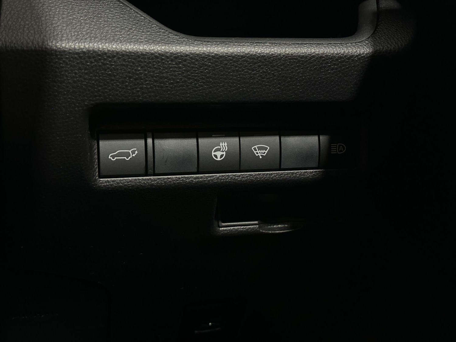 Used Toyota RAV4 2019 for sale - 76878589: Photo 16