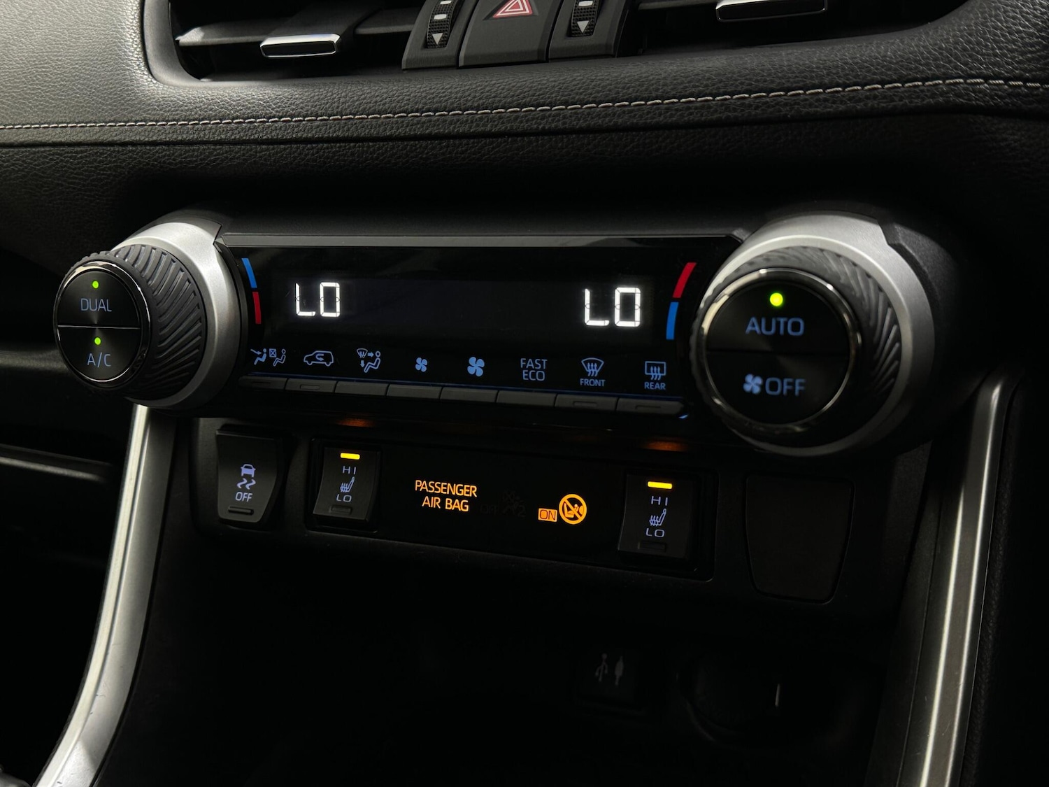 Used Toyota RAV4 2019 for sale - 76878589: Photo 21