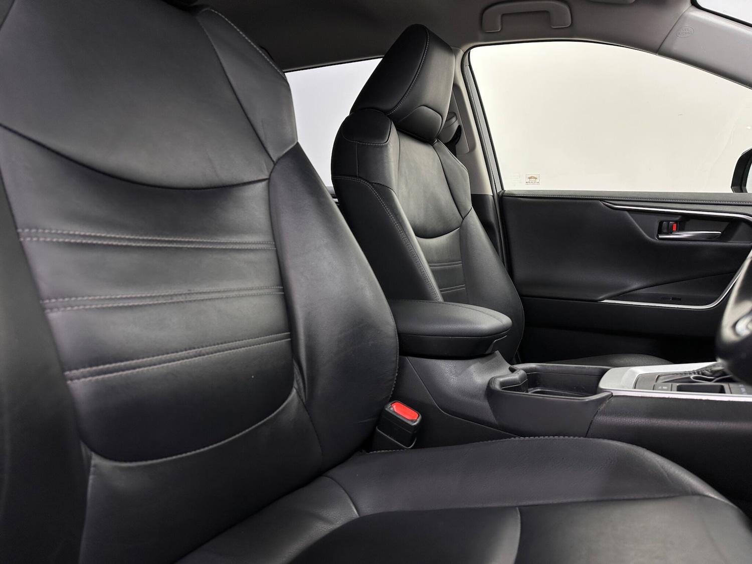 Used Toyota RAV4 2019 for sale - 76878589: Photo 29