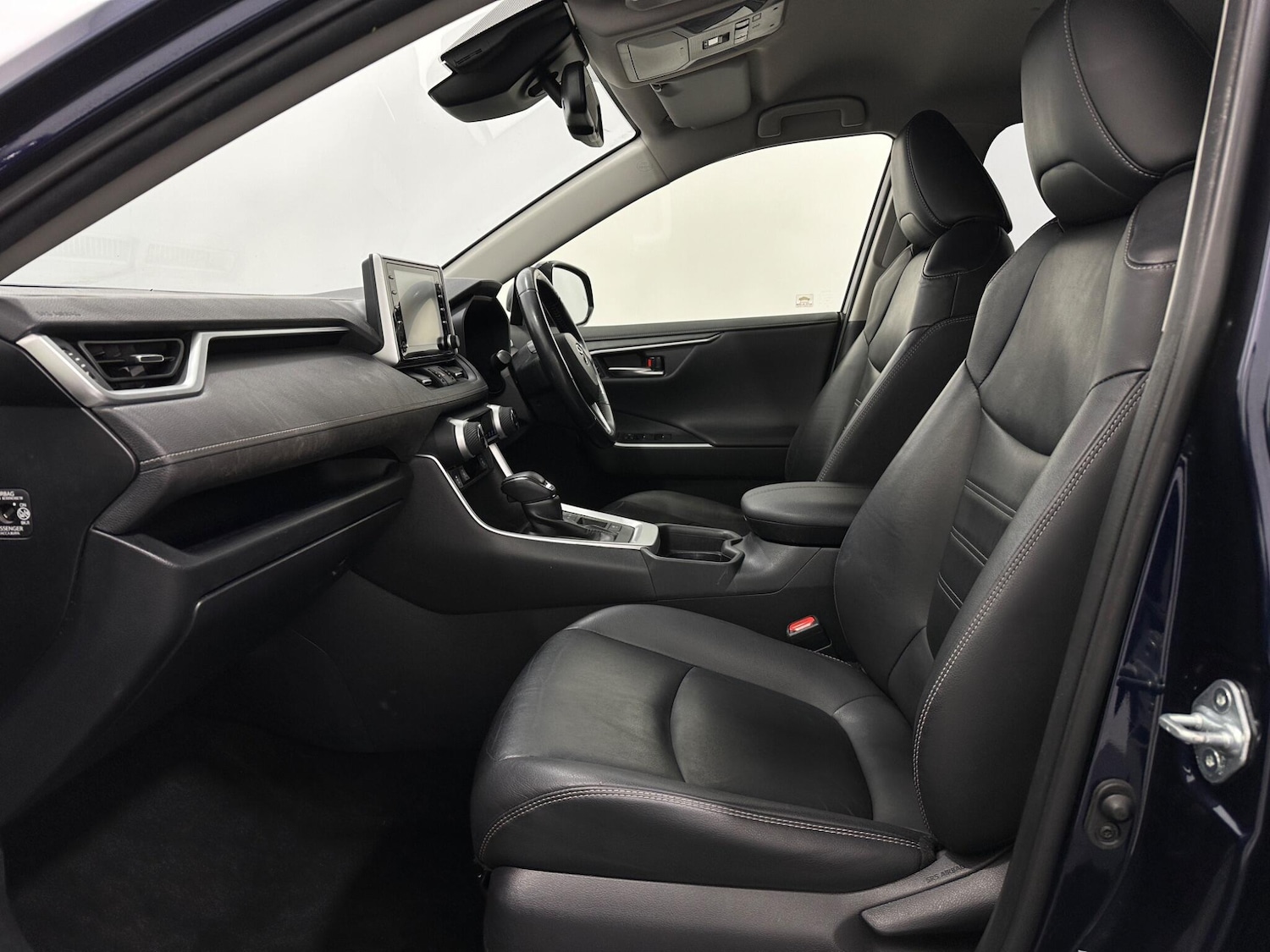 Used Toyota RAV4 2019 for sale - 76878589: Photo 32