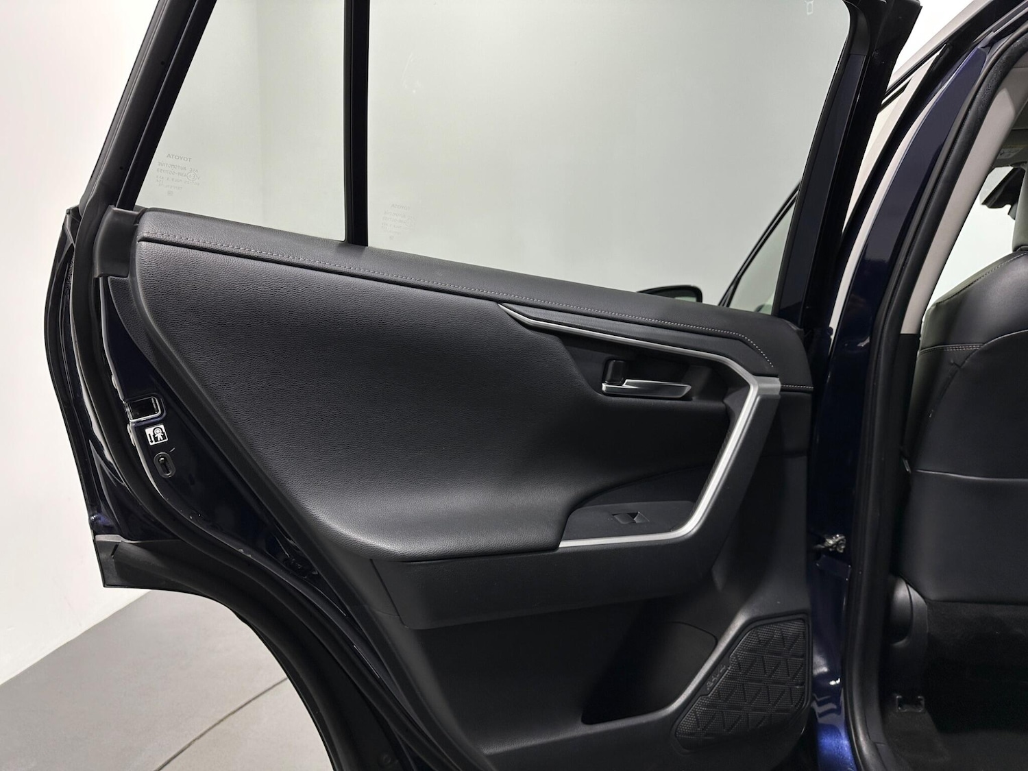 Used Toyota RAV4 2019 for sale - 76878589: Photo 38