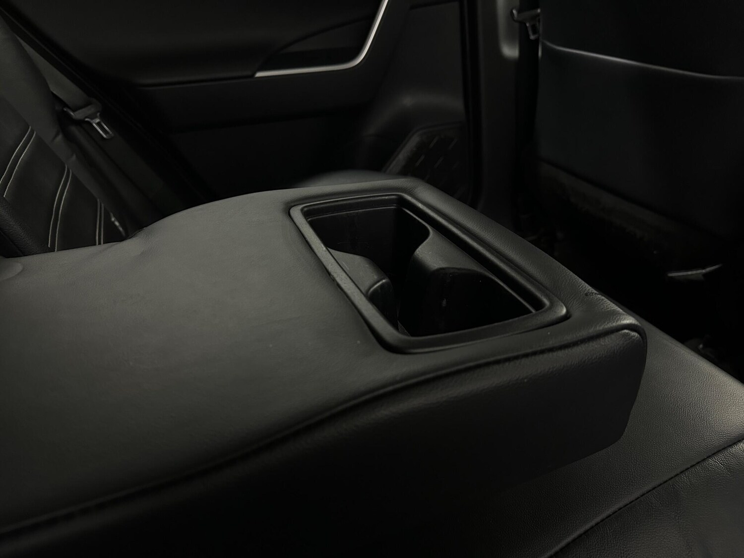 Used Toyota RAV4 2019 for sale - 76878589: Photo 41