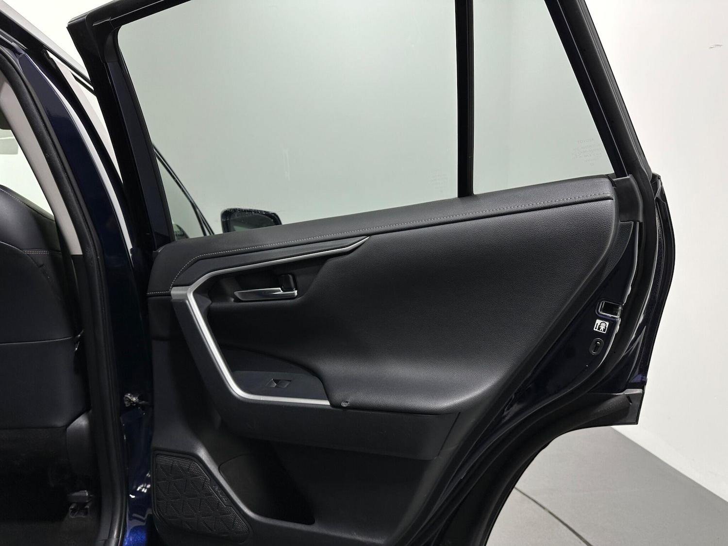 Used Toyota RAV4 2019 for sale - 76878589: Photo 42