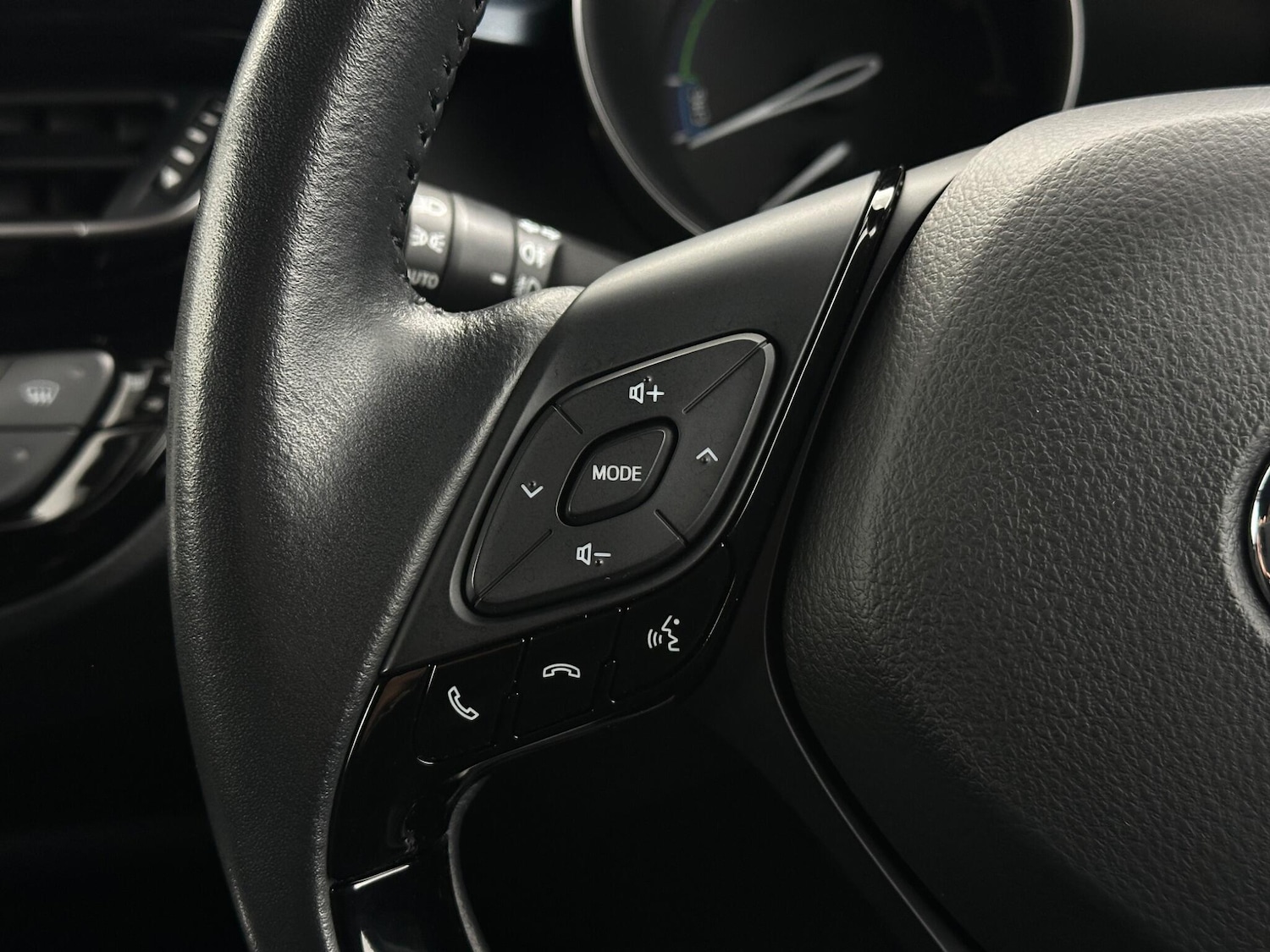 Used Toyota C-HR 2021 for sale - 76898289: Photo 14