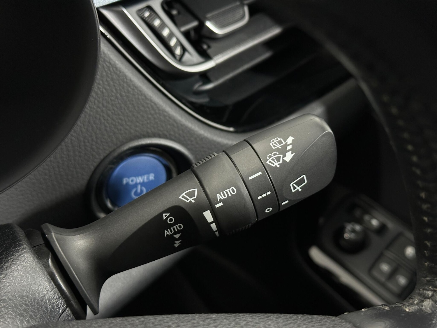 Used Toyota C-HR 2021 for sale - 76898289: Photo 16