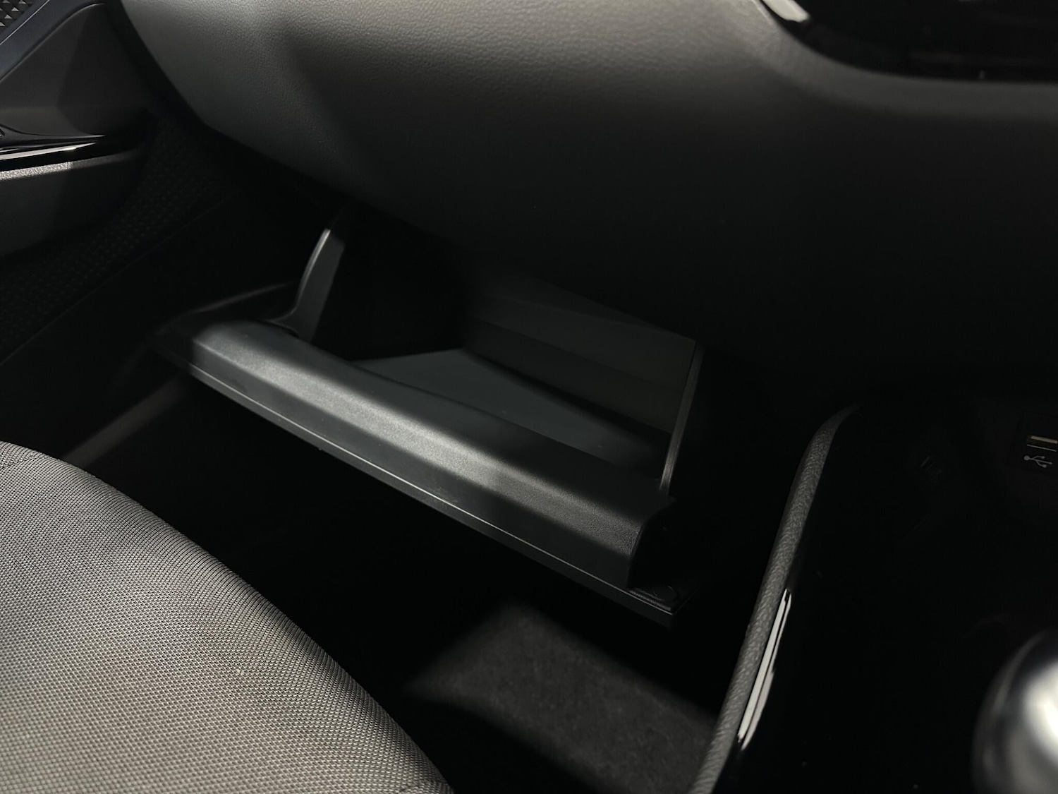 Used Toyota C-HR 2021 for sale - 76898289: Photo 25