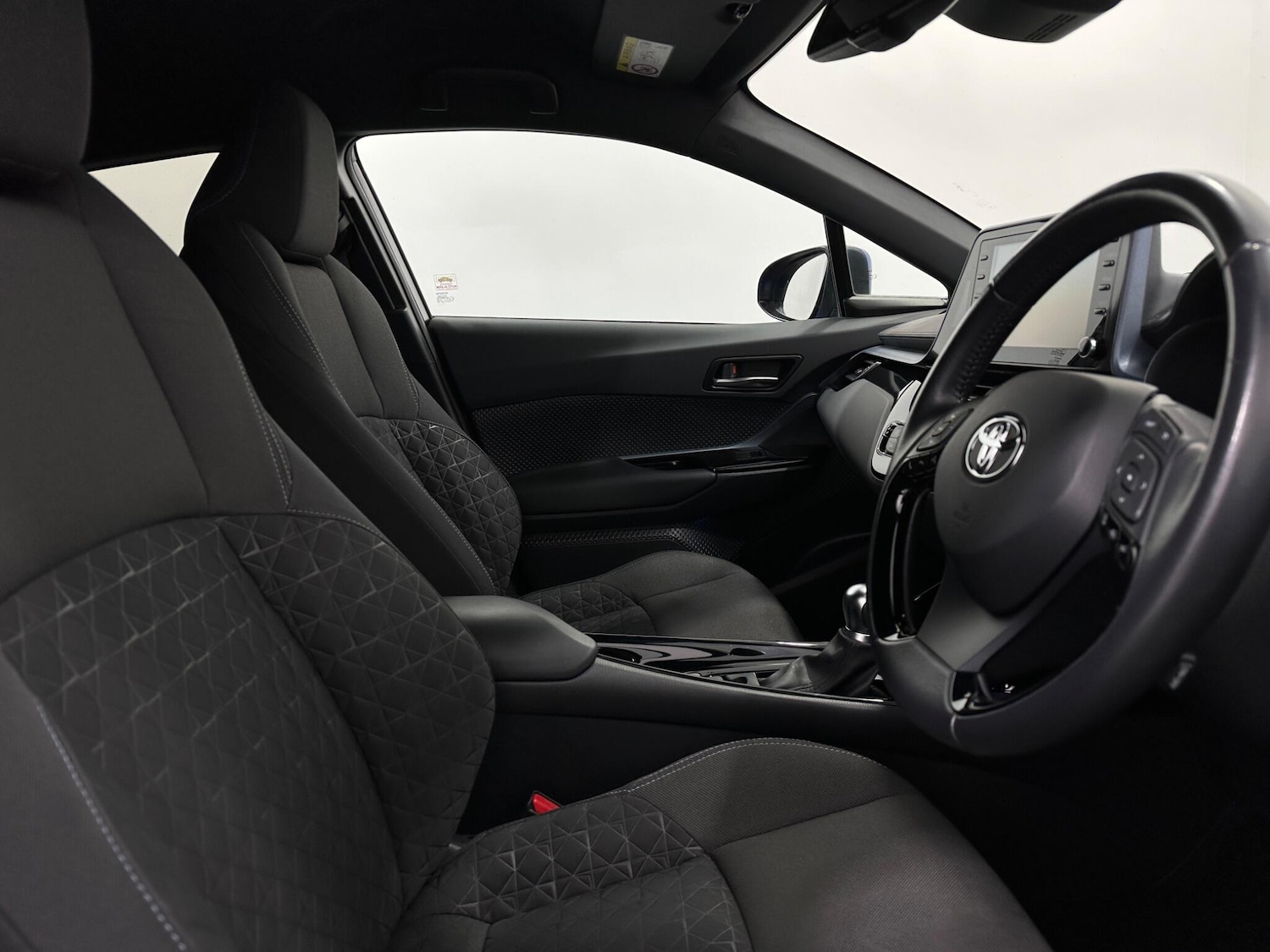 Used Toyota C-HR 2021 for sale - 76898289: Photo 28