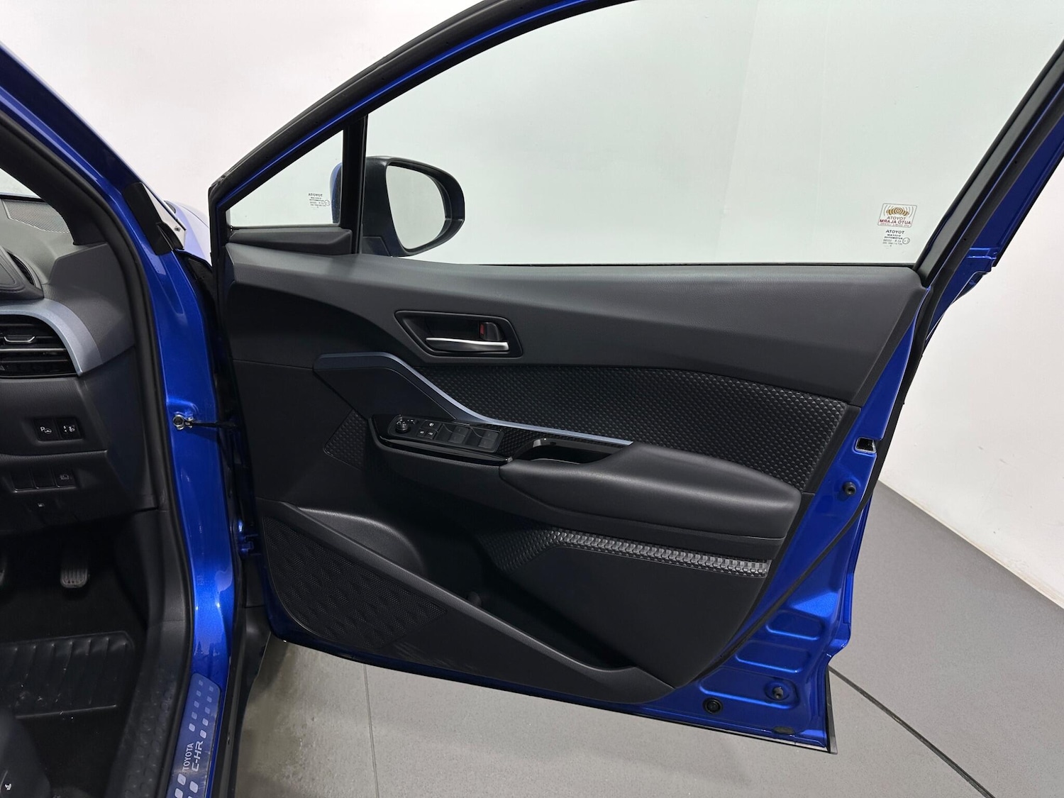 Used Toyota C-HR 2021 for sale - 76898289: Photo 30