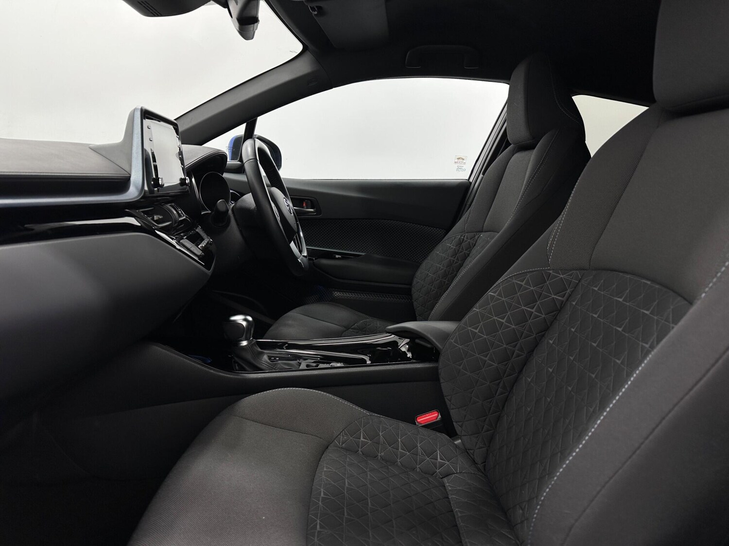 Used Toyota C-HR 2021 for sale - 76898289: Photo 31