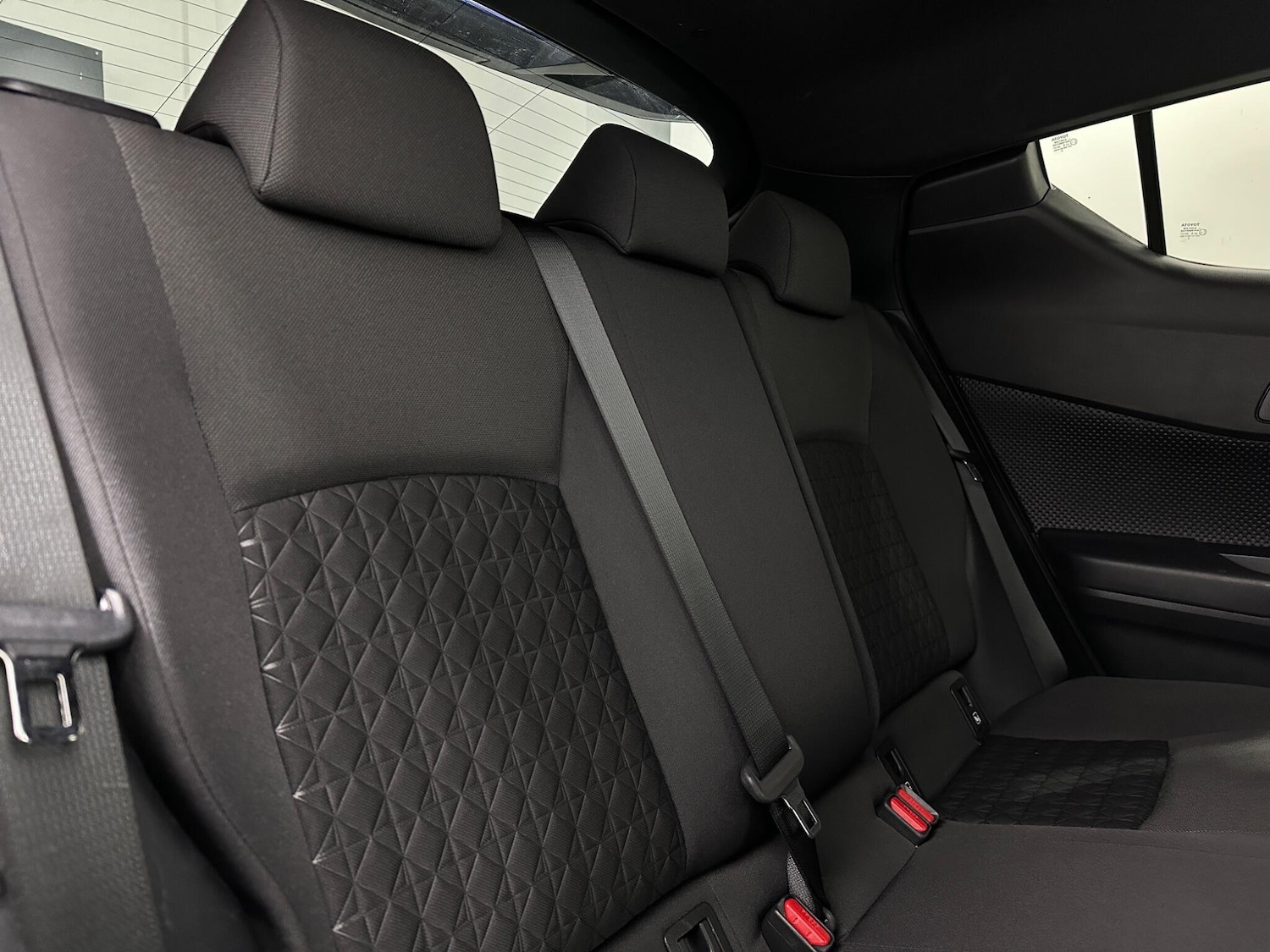 Used Toyota C-HR 2021 for sale - 76898289: Photo 38