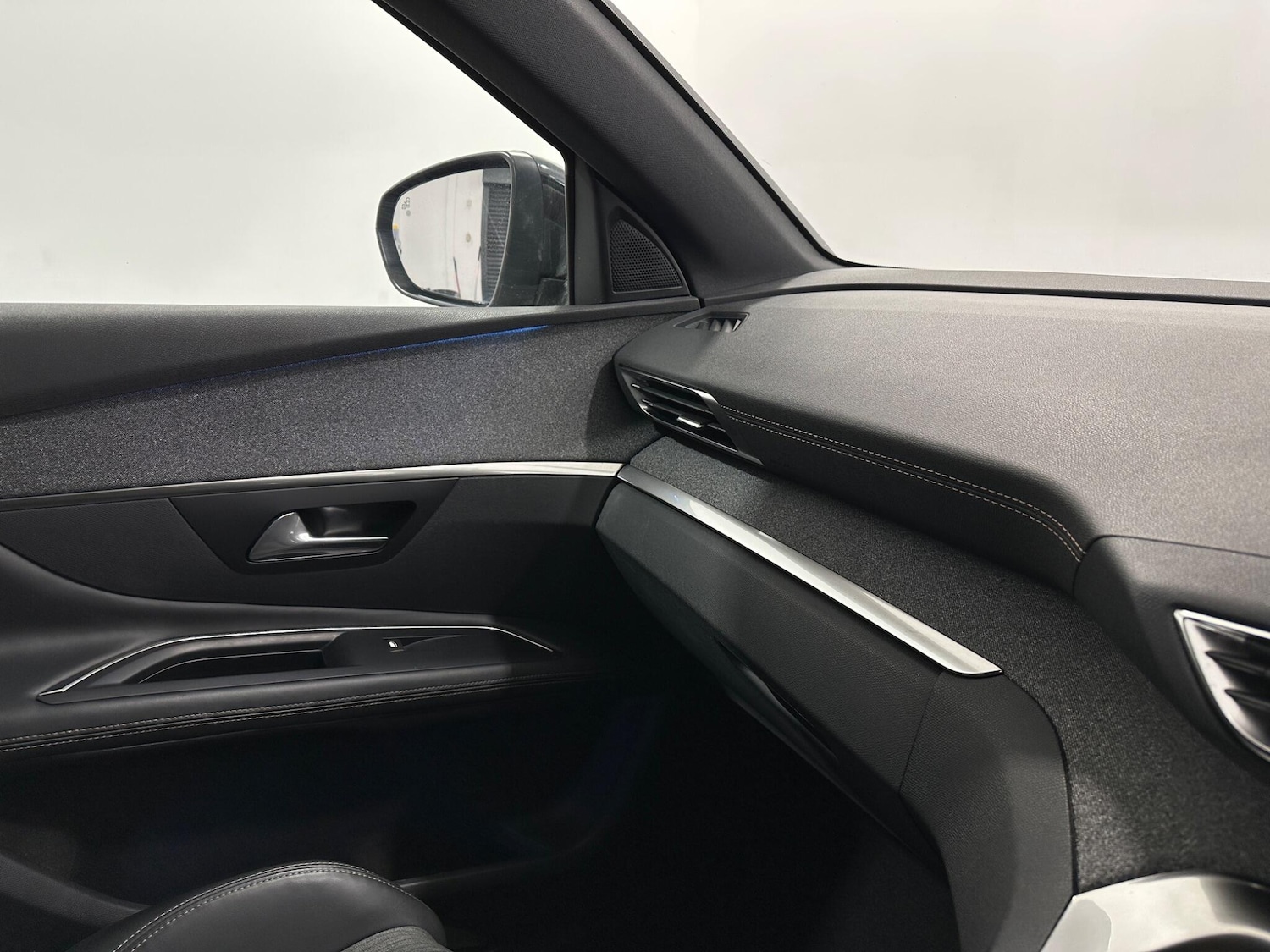 Used Peugeot 3008 2018 for sale - 76878469: Photo 26