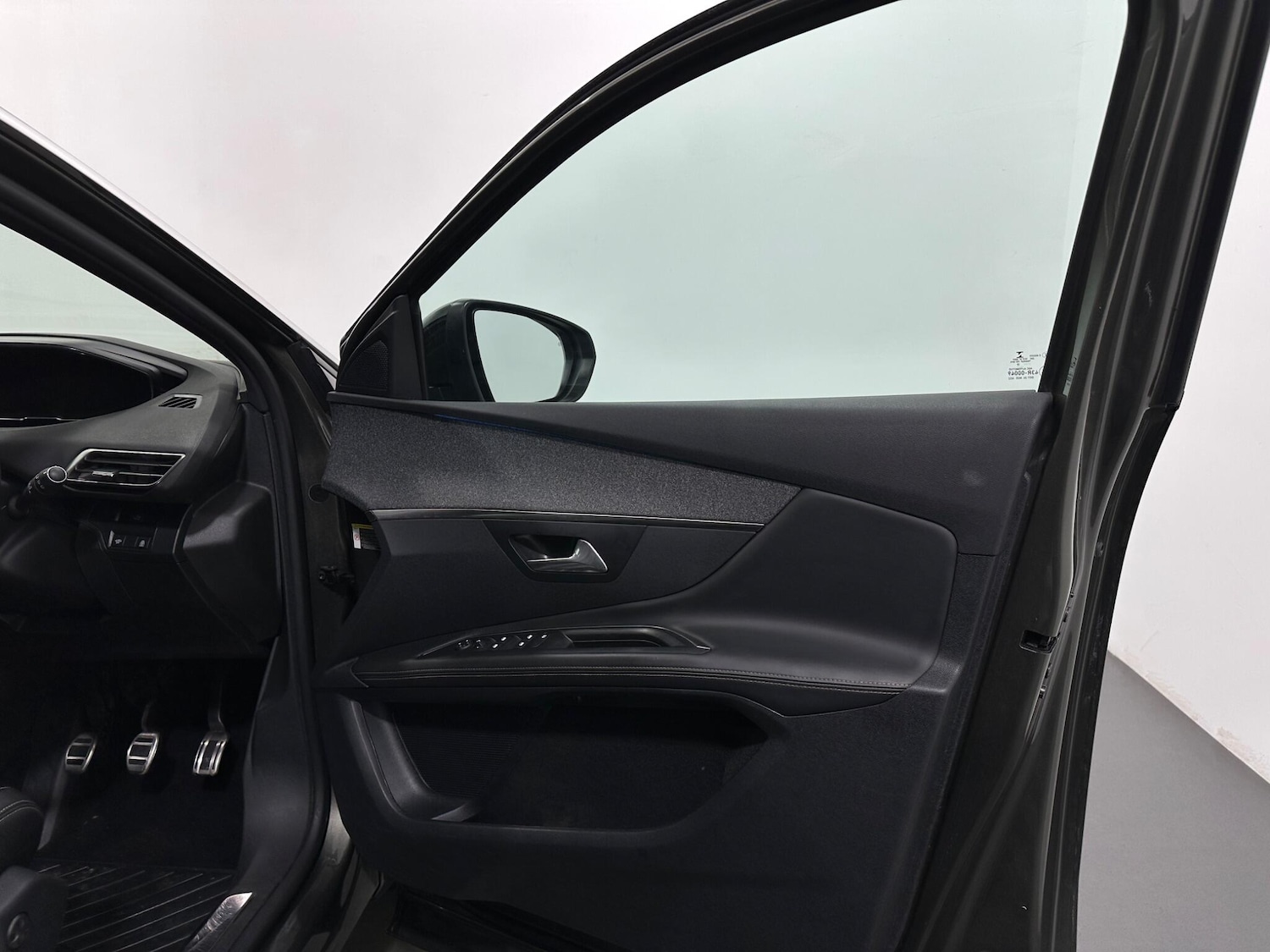 Used Peugeot 3008 2018 for sale - 76878469: Photo 32