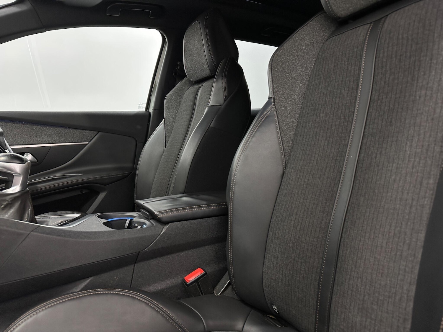 Used Peugeot 3008 2018 for sale - 76878469: Photo 34