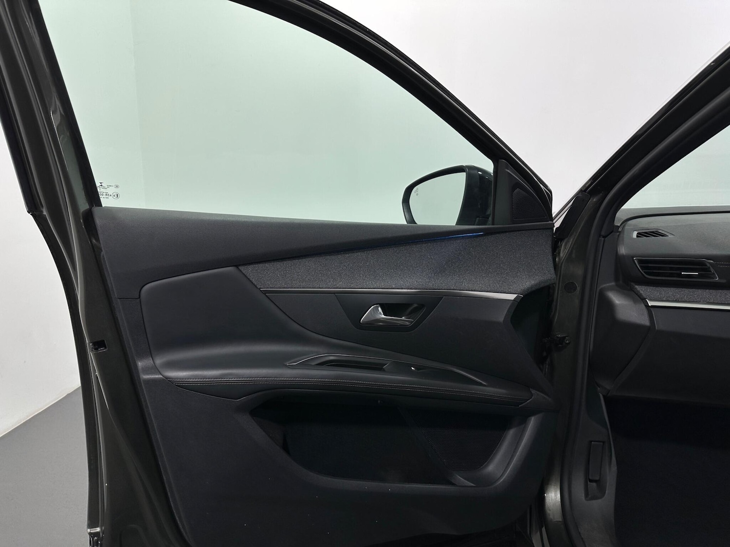 Used Peugeot 3008 2018 for sale - 76878469: Photo 36