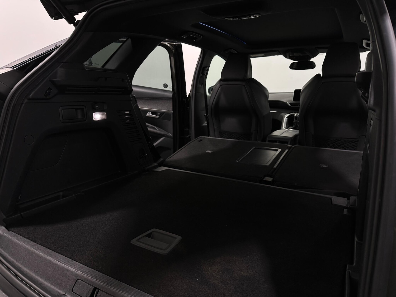 Used Peugeot 3008 2018 for sale - 76878469: Photo 45