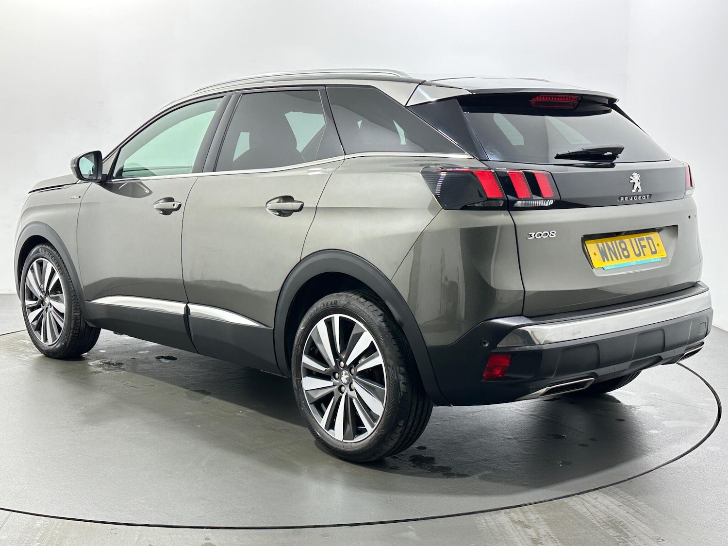 Used Peugeot 3008 2018 for sale - 76878469: Photo 6