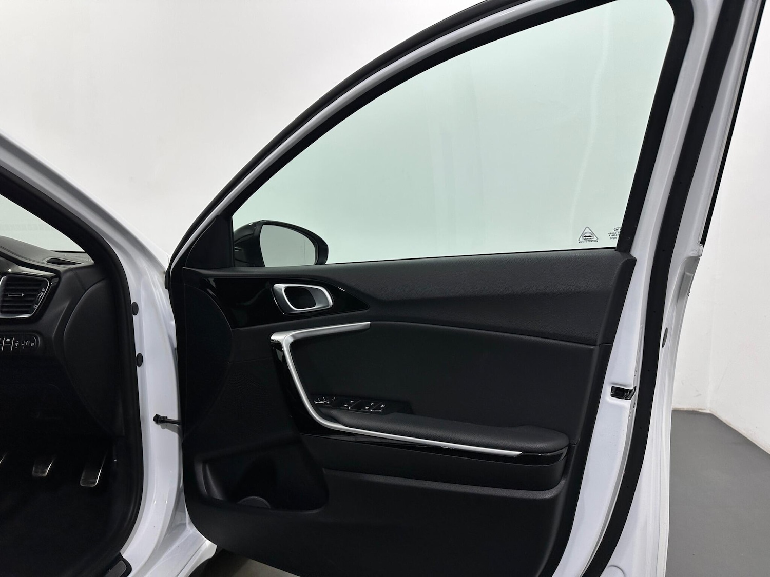 Used Kia Ceed for sale - 77799114: Photo 31