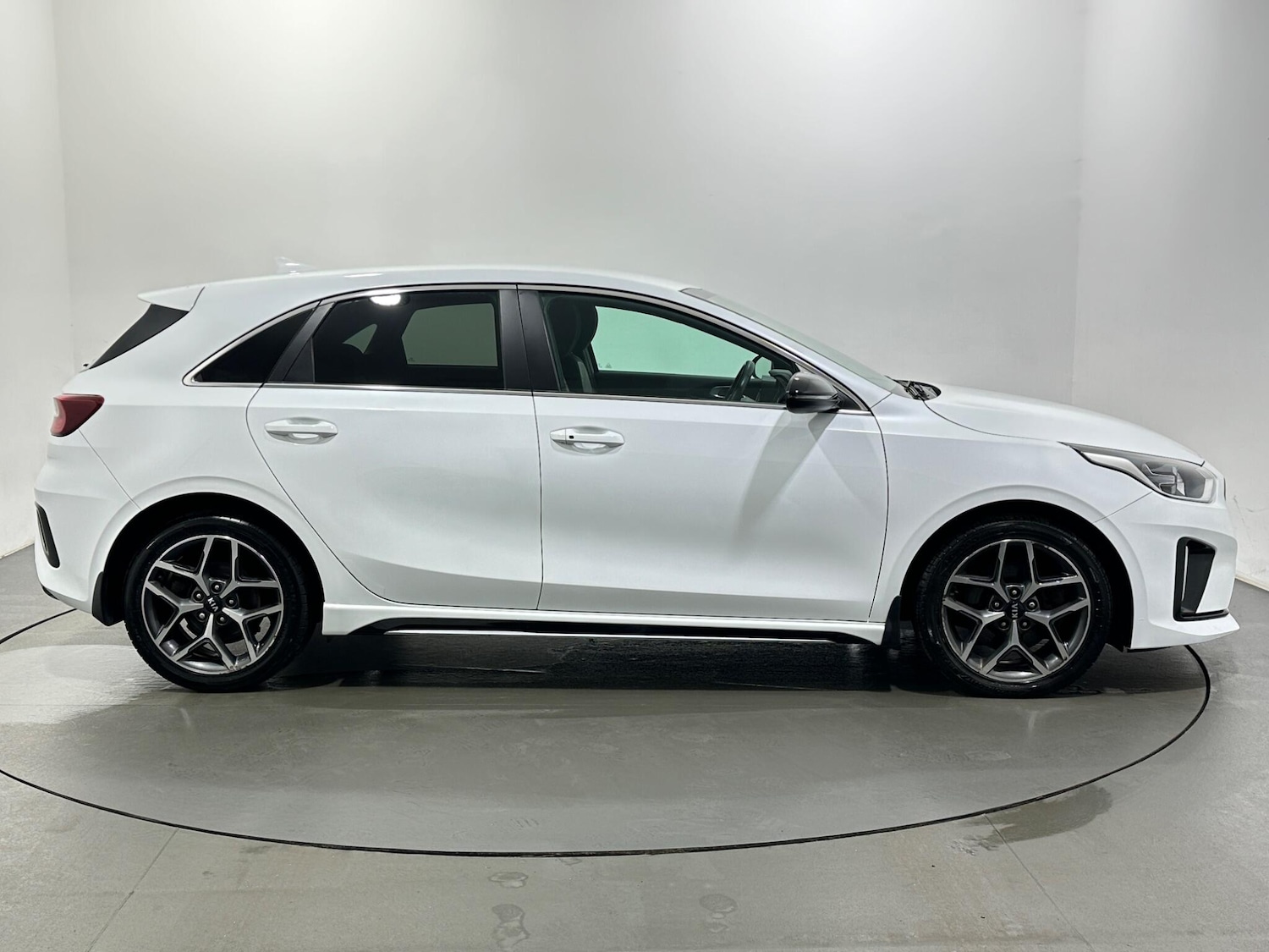 Used Kia Ceed for sale - 77799114: Photo 9